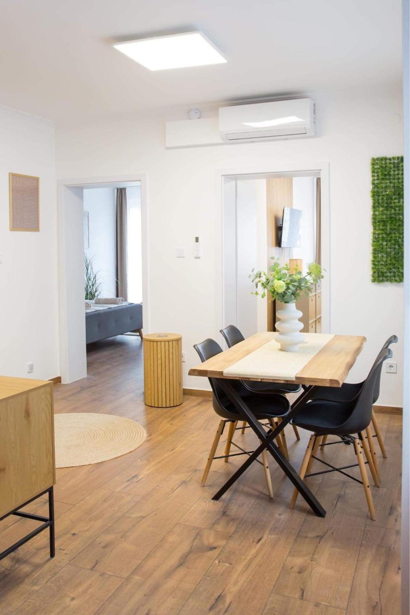 Deluxhome Sarospatak Luaran gambar